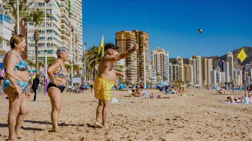 Los jubilados de Alicante podrán reservar los viajes del Imserso a partir del 16 de diciembre