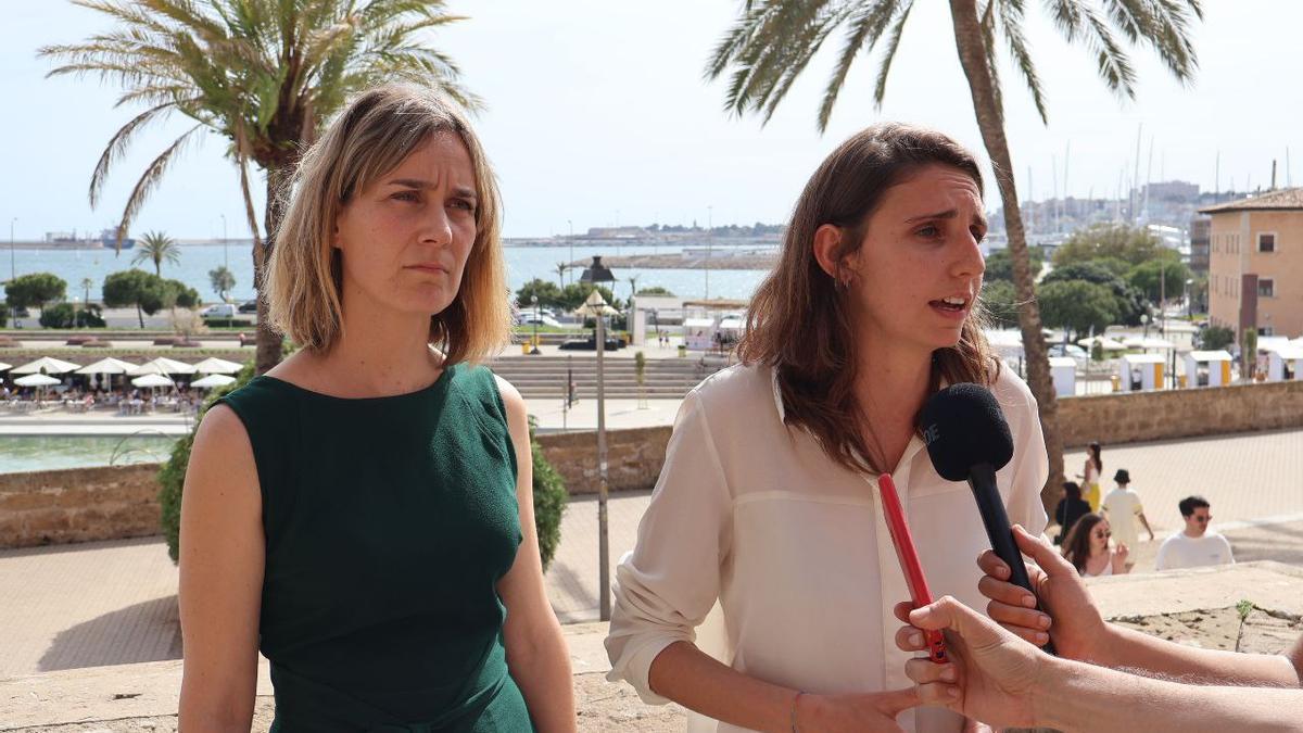 Jessica Albiach y Lucía Muñoz, ayer en Palma.