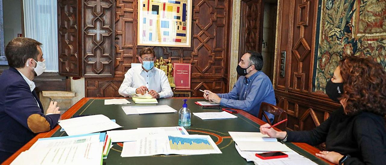 Una de las reuniones preparatorias de los proyectos valencianos que optan a financiación. | LEVANTE-EMV