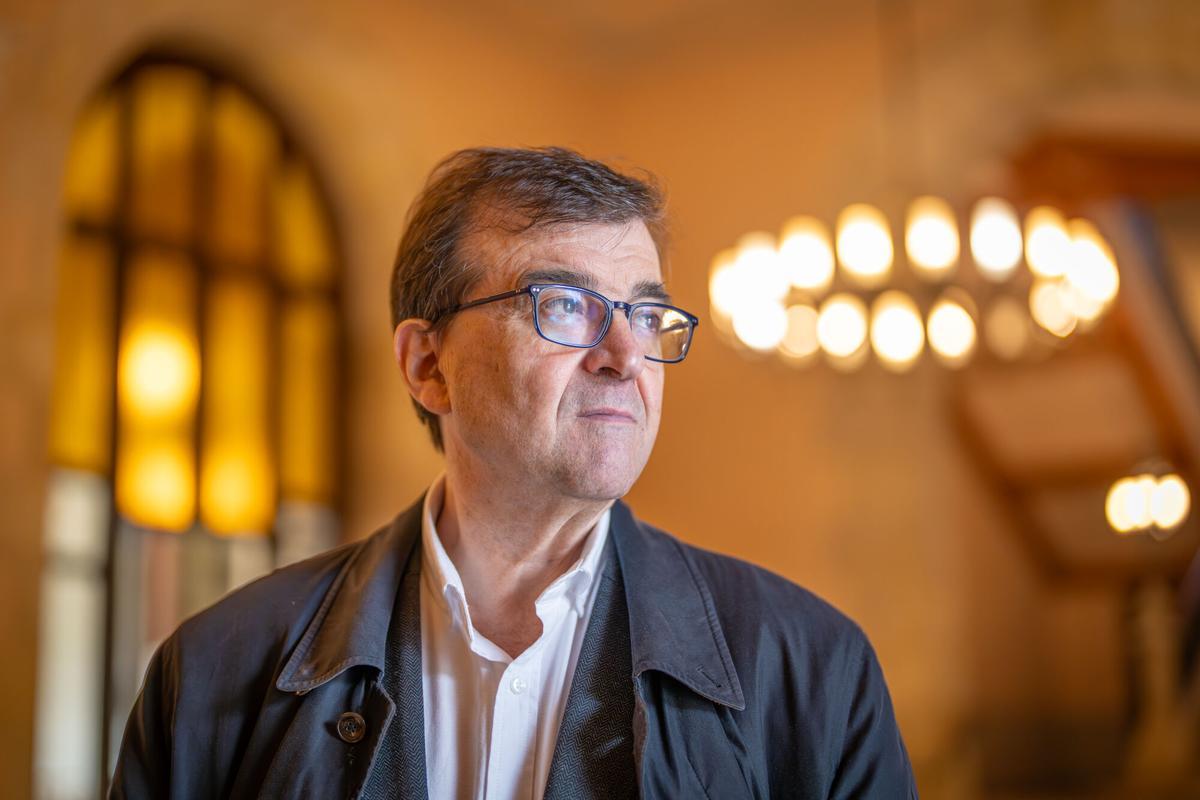 El escritor Javier Cercas retratado en Barcelona.