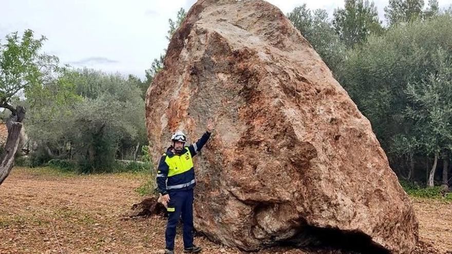 Desalojadas dos viviendas tras un gran desprendimiento de rocas en Esporles