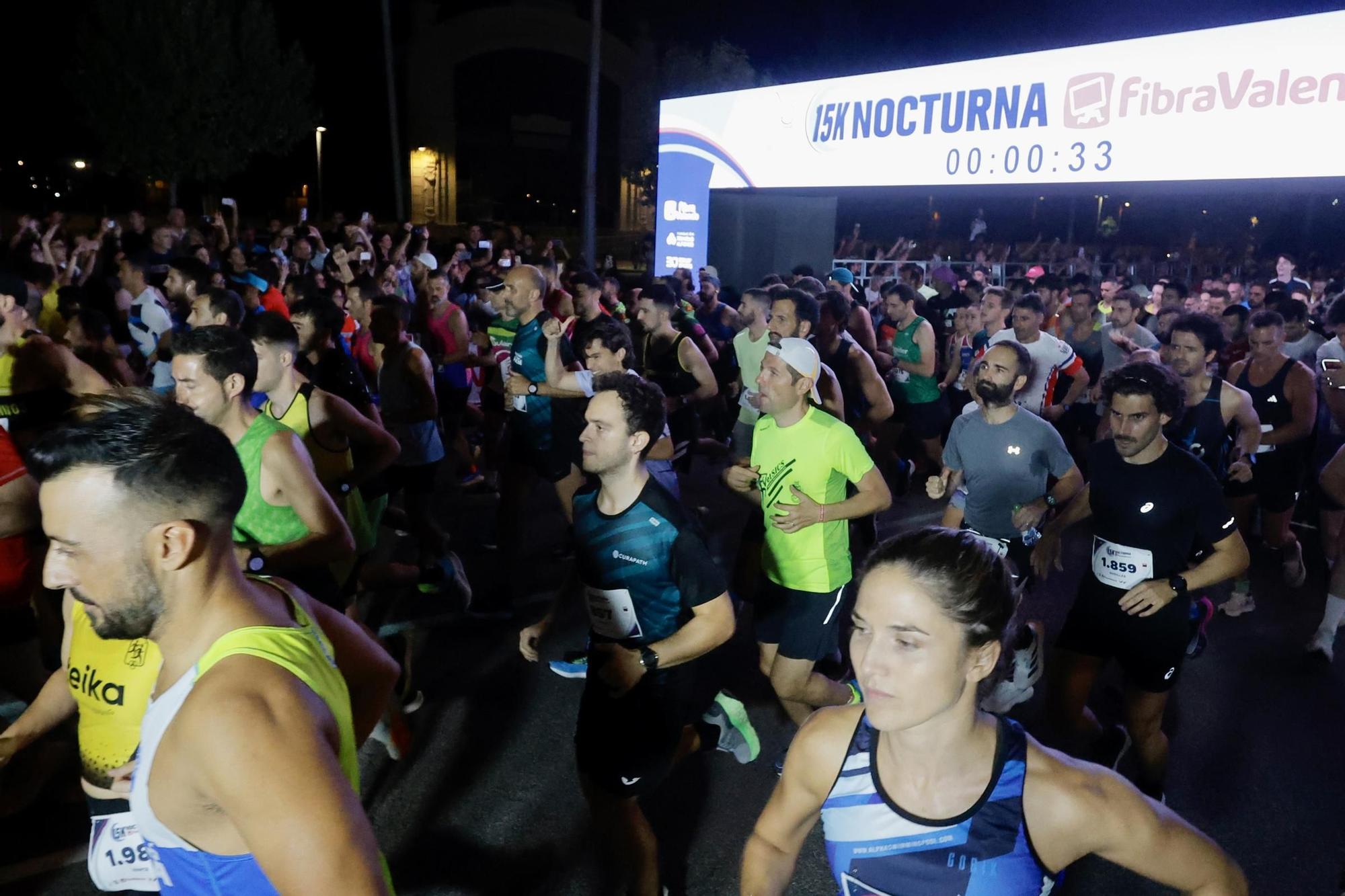 Más de 9.000 participantes toman la salida de la 15K Nocturna Valencia 2023