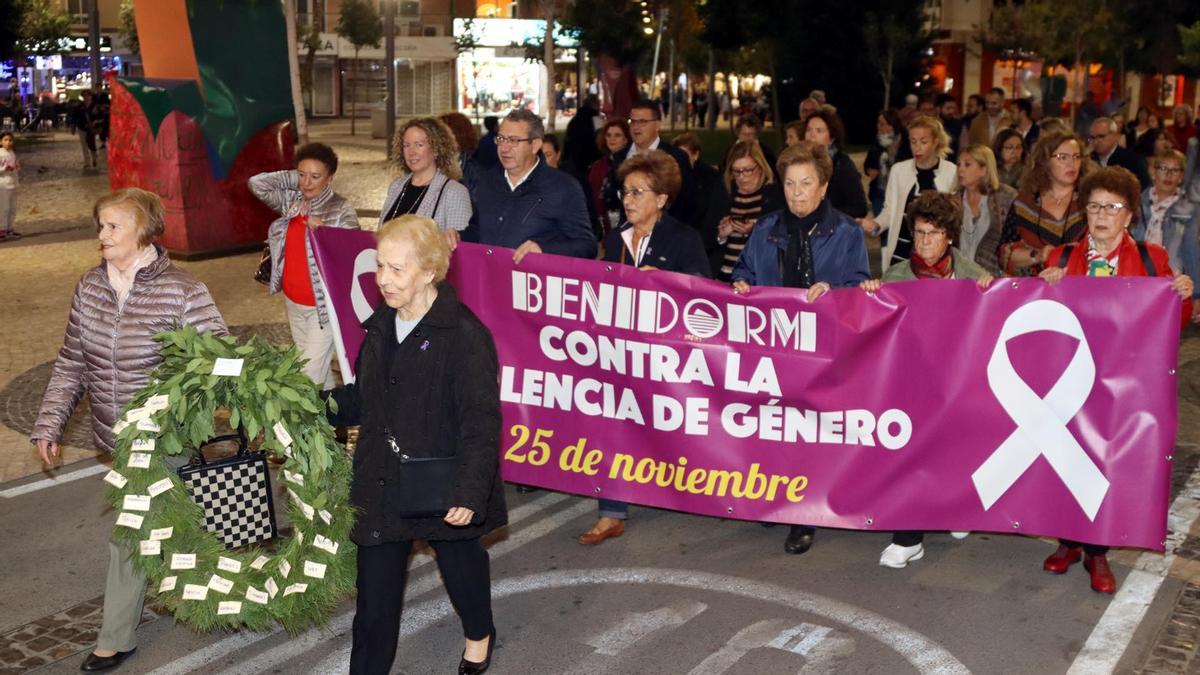 Un momento de la marcha de esta tarde en Benidorm.