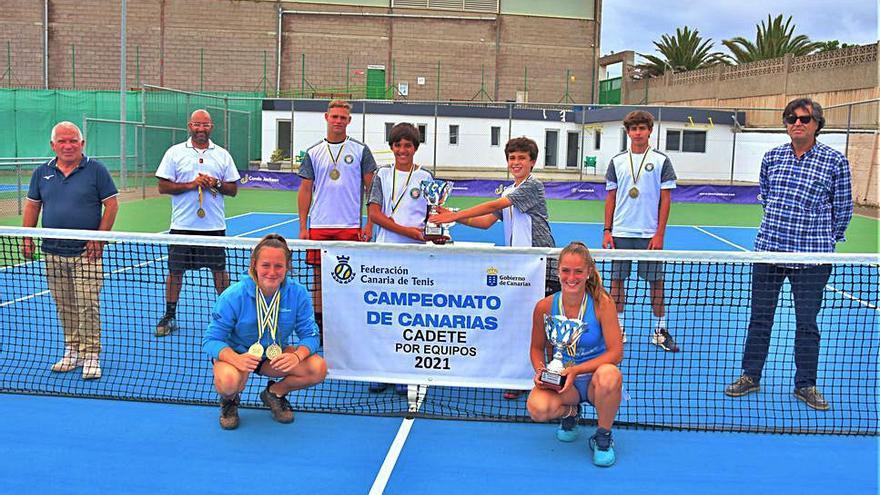 Representantes del Costa Arenas de Gran Canaria y del Tennis Quick de Tenerife. | | LP/DLP