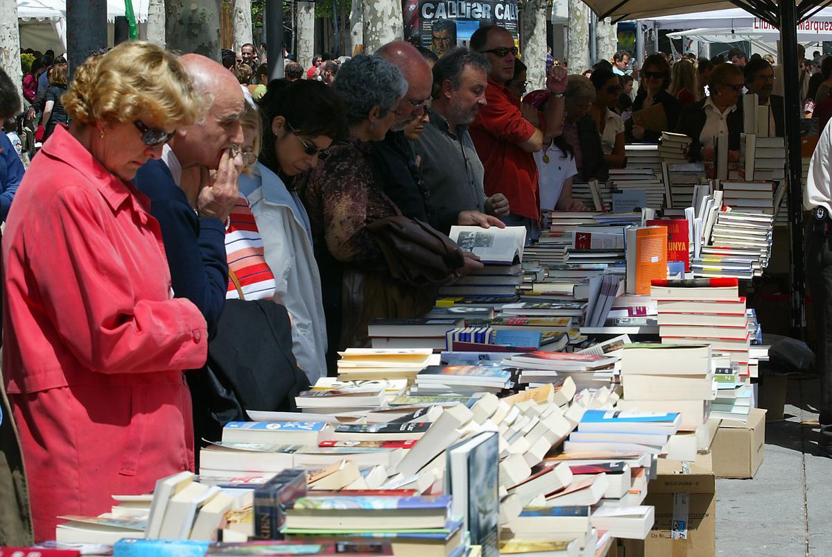 Sant Jordi 2023 a Mataró: activitats, parades de llibres i roses