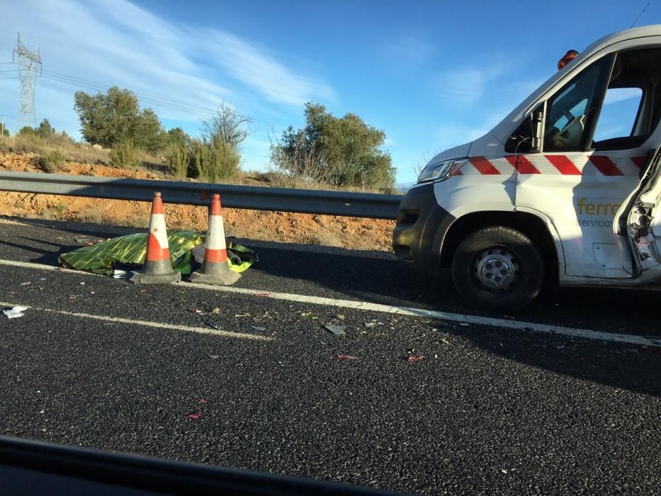 Muere en la A-3 en Villargordo un técnico de carreteras arrollado por un camión