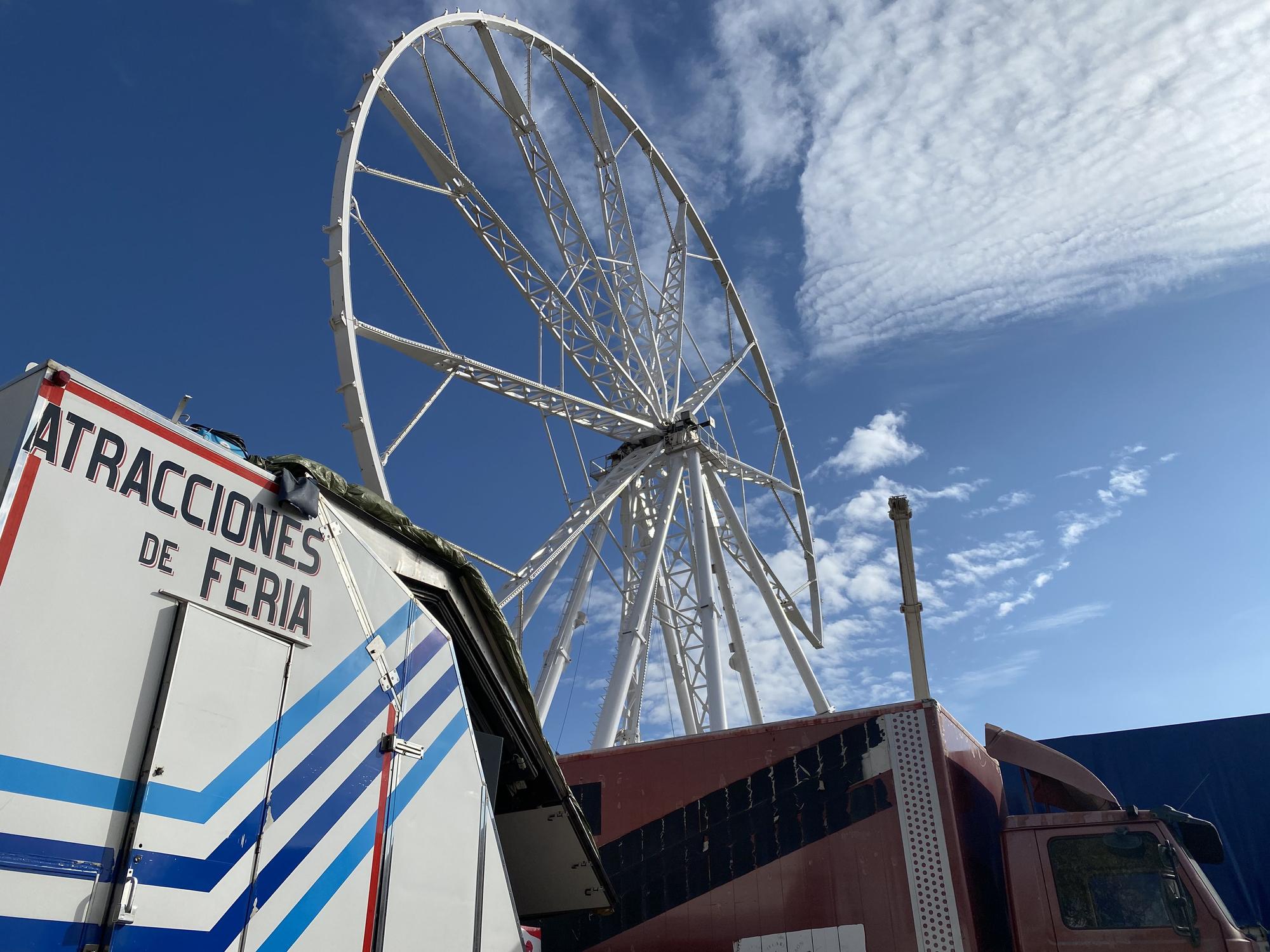 FIRA DEL RAM MALLORCA 2023: Las fotos del inicio del montaje de la noria y las principales atracciones