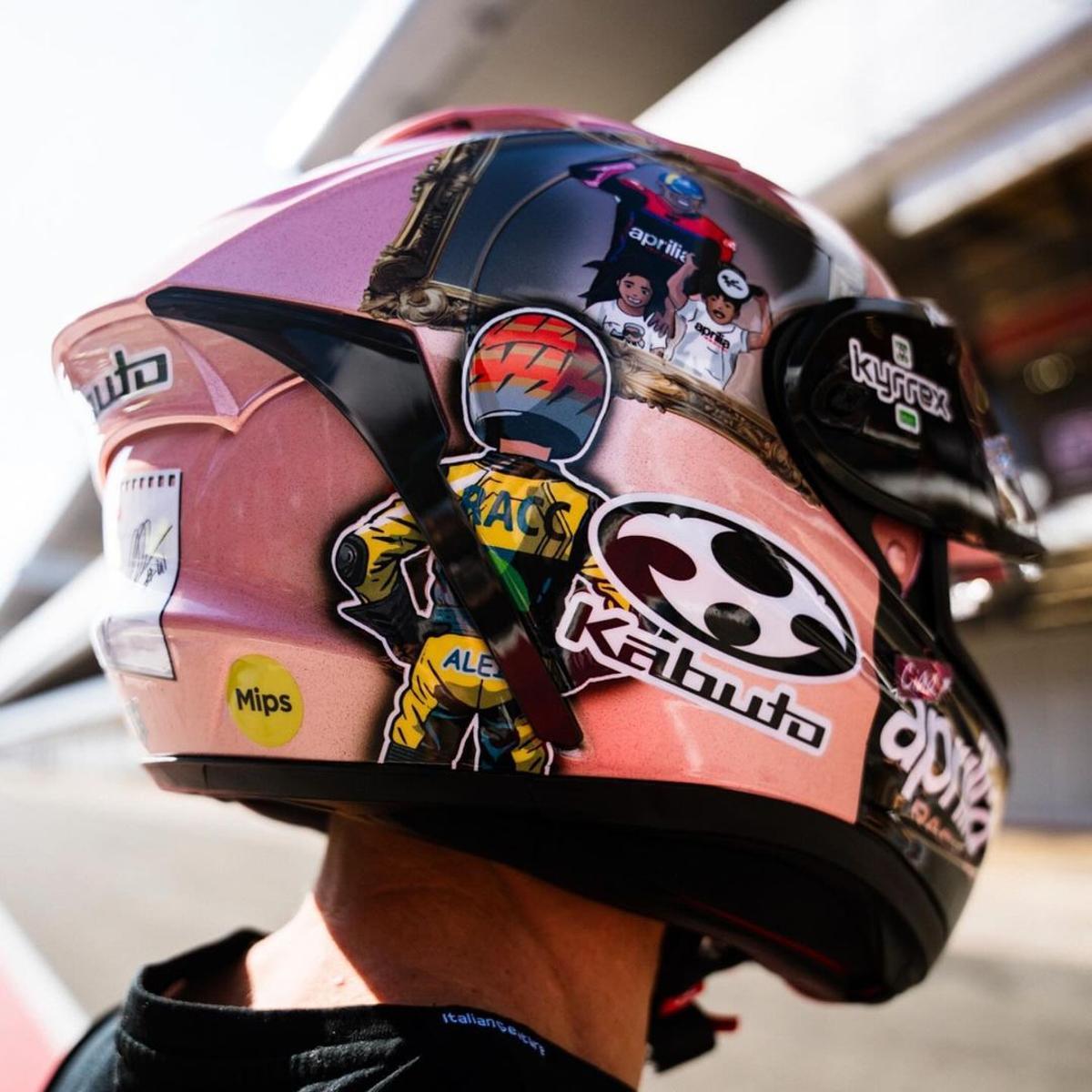 Un joven Aleix domina el diseño del casco
