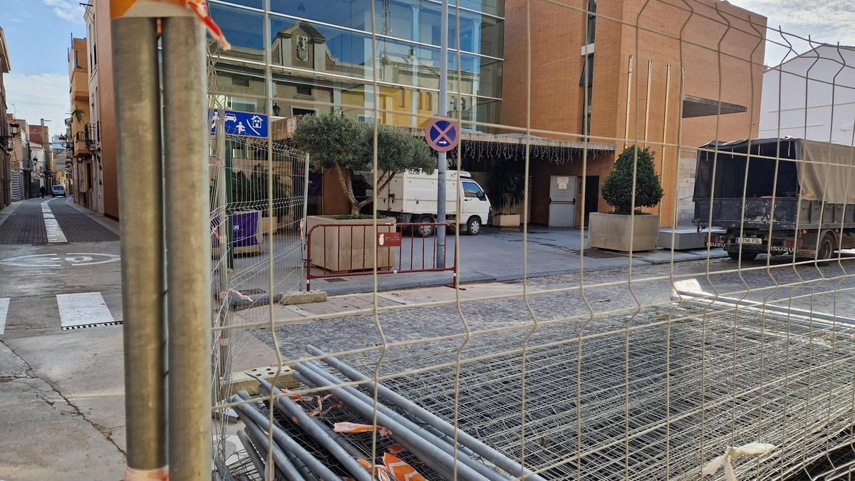Obras en la calle Milagrosa de Alboraia esta mañana.