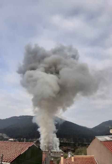 Incendi a una granja de Castellbell