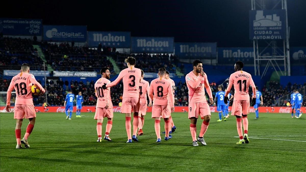 aguasch46450499 barcelona s uruguayan forward luis suarez 2r celebrates sc190107110752 aguasch46450499 barcelona s uruguayan forward luis suarez 2r celebrates sc190107110752