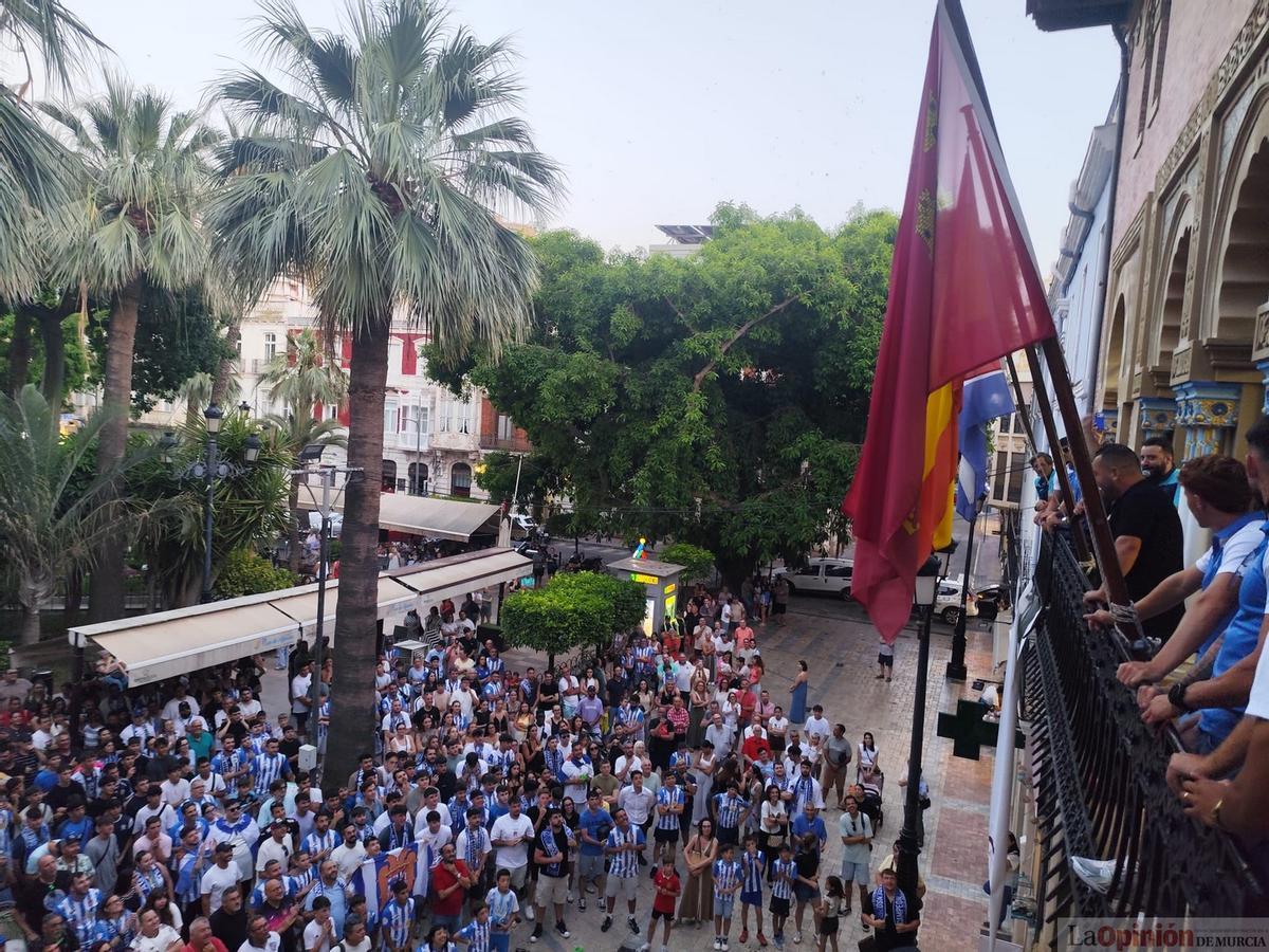 El Águilas celebra con su afición el ascenso a Primera RFEF
