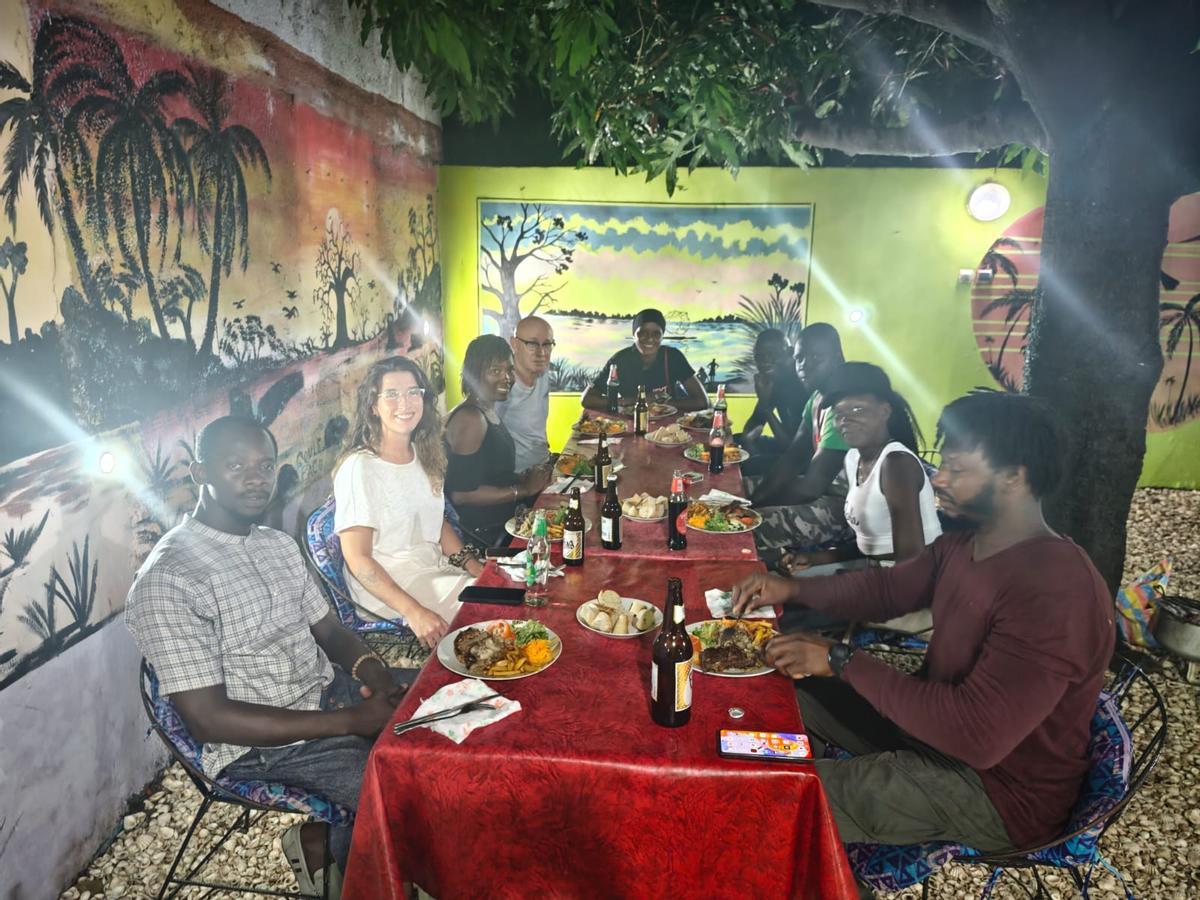 Un dels sopars amb els seus companys.