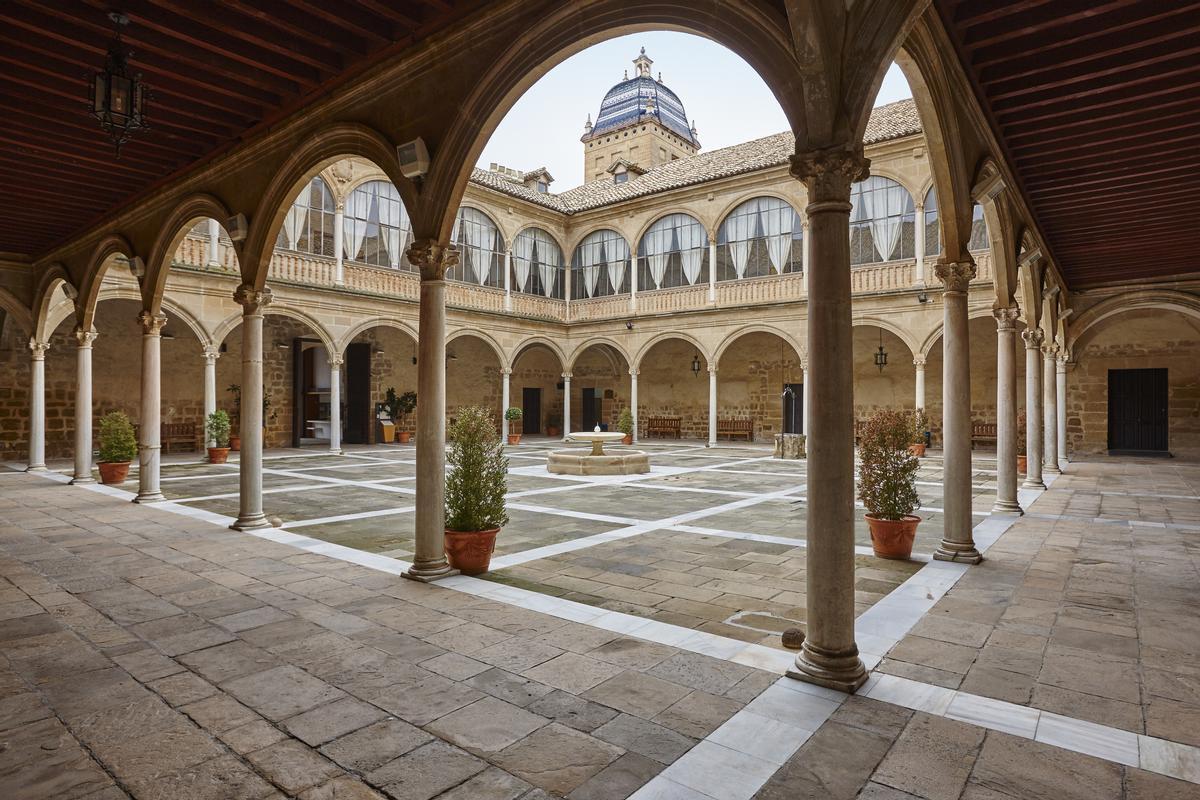 El antiguo Hospital de Santiago en Úbeda