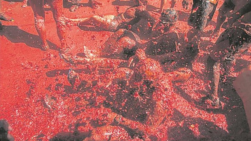 La Tomatina recupera su sello de «fiesta para el disfrute del pueblo»