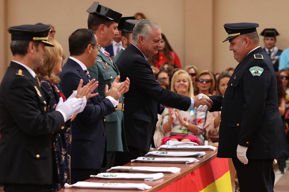 Al evento han acudido numerosas autoridades políticas y militares de la provincia, pero sobre todo el programa ha planeado la deriva independentista de Cataluña