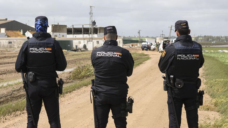 La familia de uno de los trabajadores fallecidos en Coria denuncia que fue un &quot;homicidio imprudente&quot;: &quot;La empresa pudo evitarlo&quot;