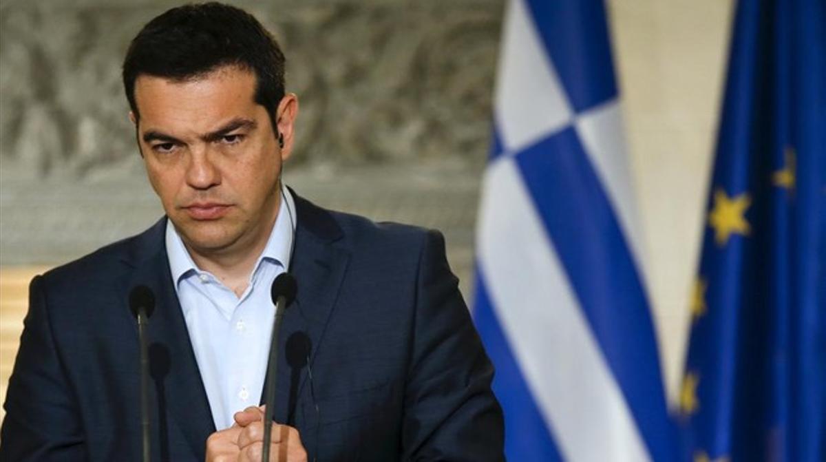 Tsipras gesticula durante una conferencia de prensa conjunta con el canciller austriaco, en Atenas, este miércoles.