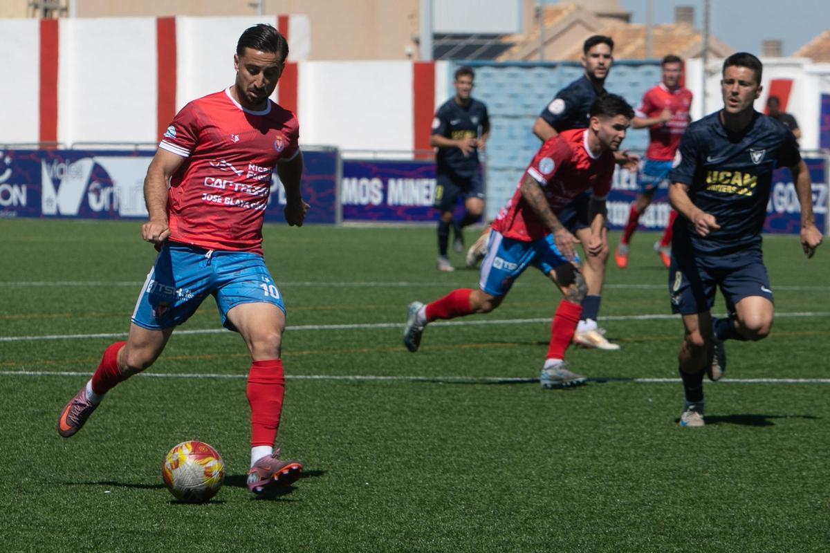 Las imágenes del partido entre el Deportivo Minera y el UCAM