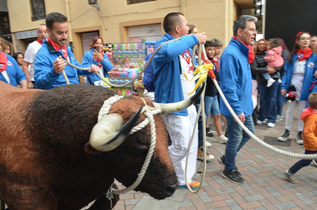 La XXI Carrera del Toro Enmaromado en La Veguilla, en imágenes