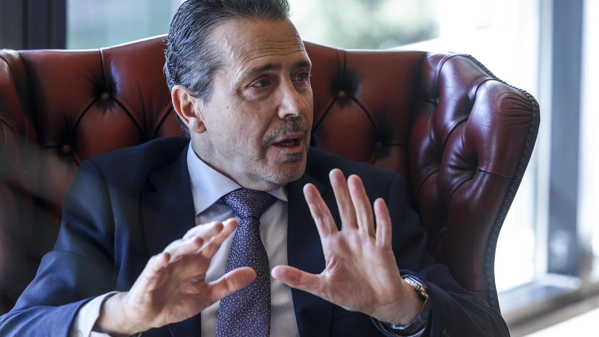 El rector de la UPV, José Capilla.