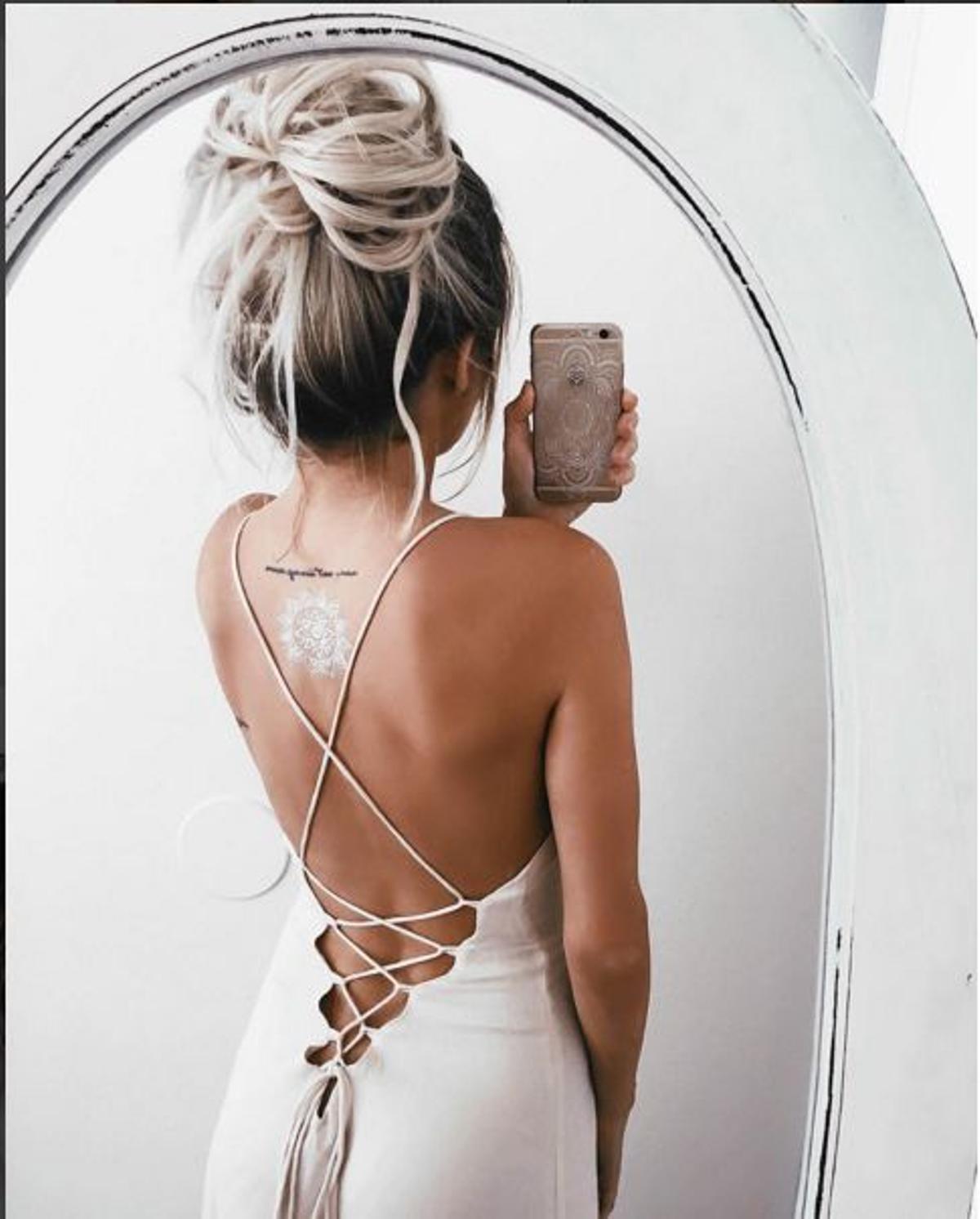 Emily Rose Hannon: 'selfie' de espaldas