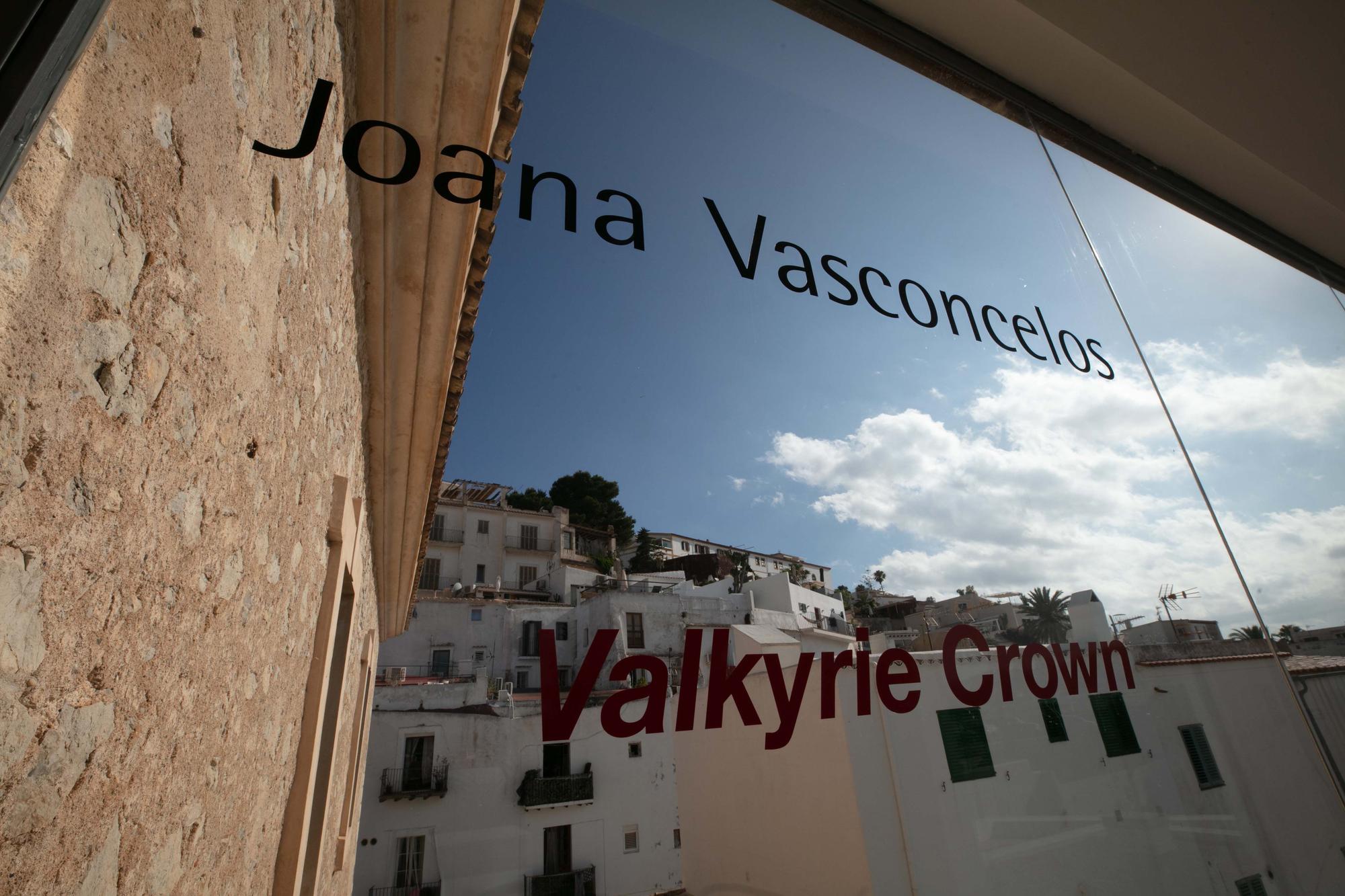 Galería de imágenes de la exposición en el MACE de Ibiza de Valkyrie Crown