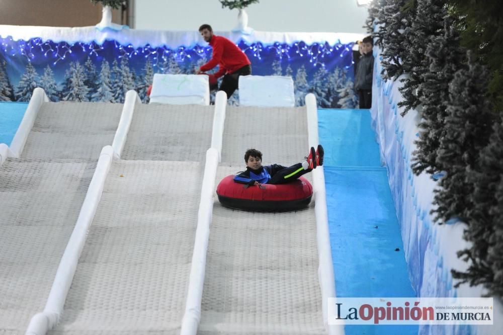 ¡Ya es Navidad en Murcia! Con pista de hielo inclu