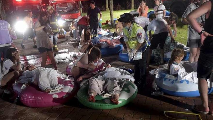 Un incendio causa más de 200 heridos en un parque de atracciones de Taiwán