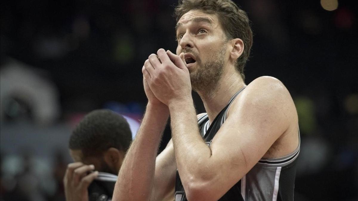 La buena actuación de Pau Gasol no evitó la derrota de los Spurs