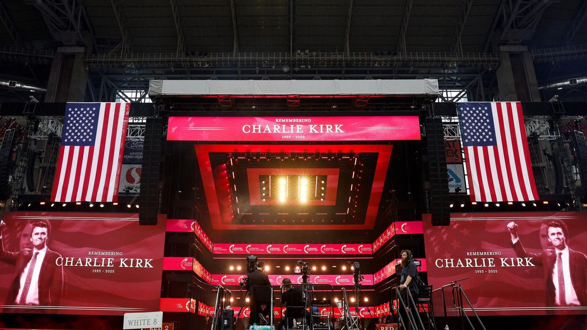 Arizona se blinda para el funeral de Charlie Kirk, que reúne a Trump, altos cargos de su gabinete y decenas de miles de seguidores MAGA