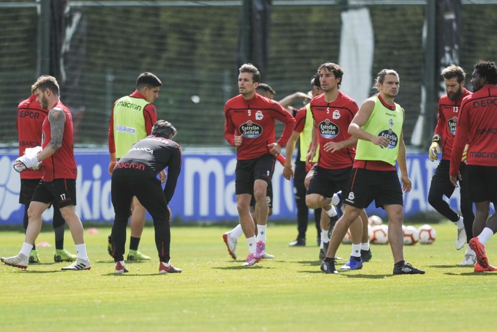 El Deportivo viaja mañana, viernes 14, a Málaga para disputar el sábado el partido de vuelta de las semifinales por el ascenso a LaLiga Santander.