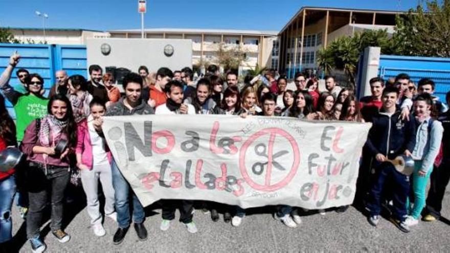 Cacerolada contra los recortes educativos