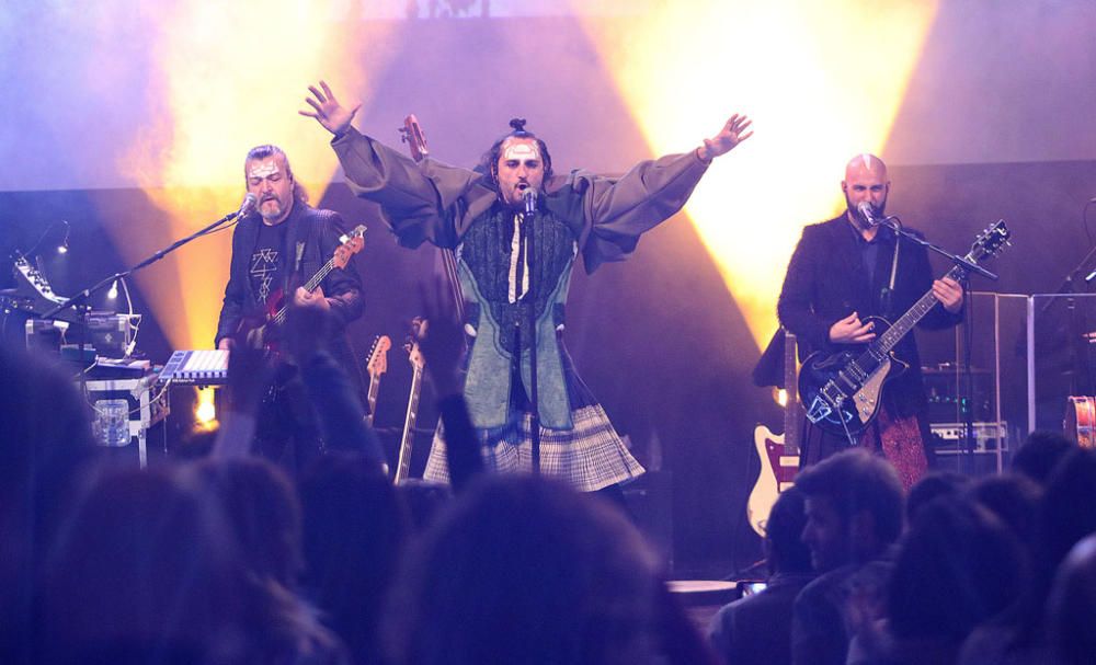 Concierto en el Teatro Cervantes protagonizado por Mastodonte, el dúo encabezado por Asier Etxeandia, actor que ha estado presente en la Sección Oficial de la pasada edición del certamen con 'Sordo'