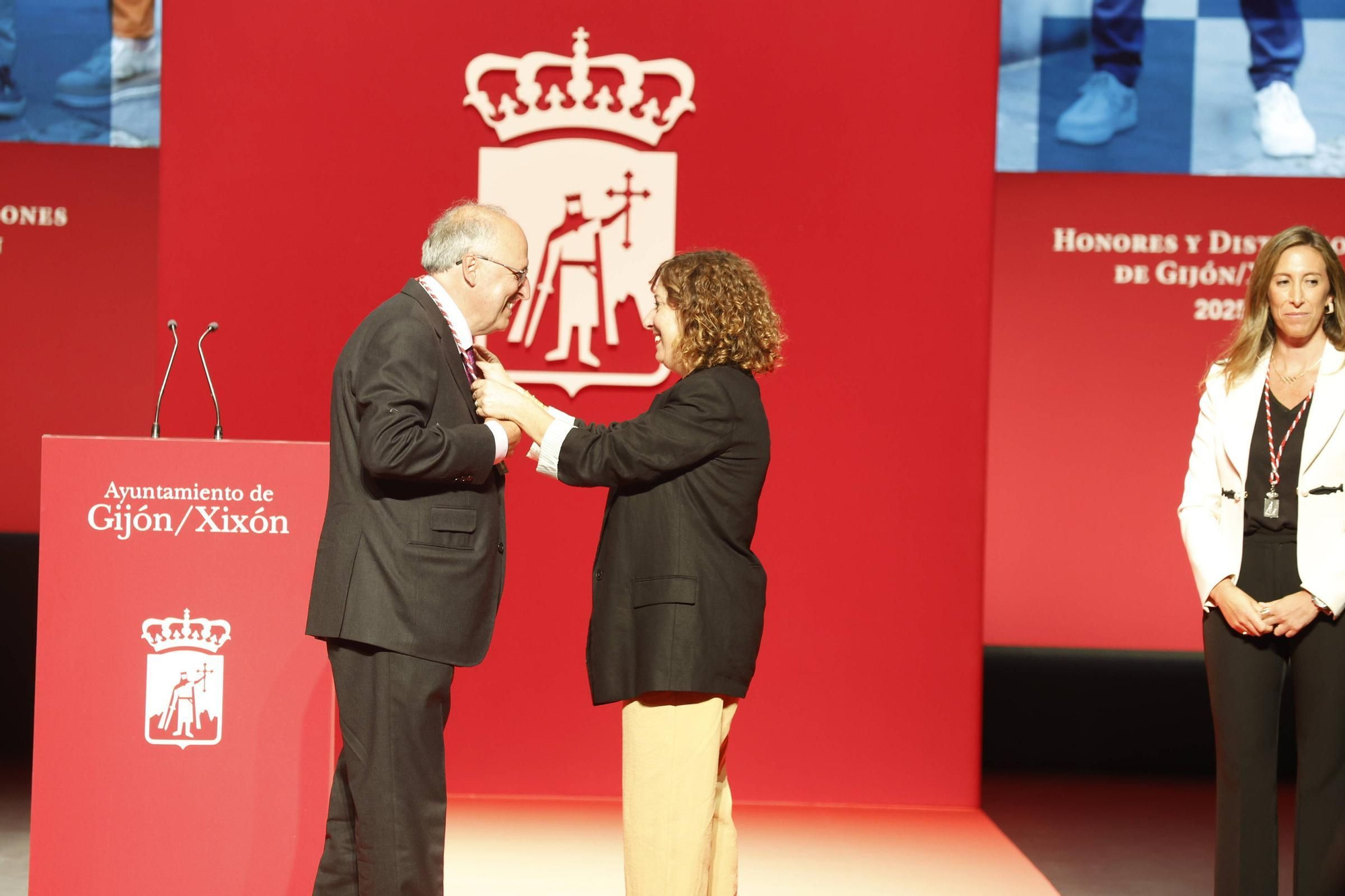 La entrega de medallas y distinciones de Gijón, en imágenes