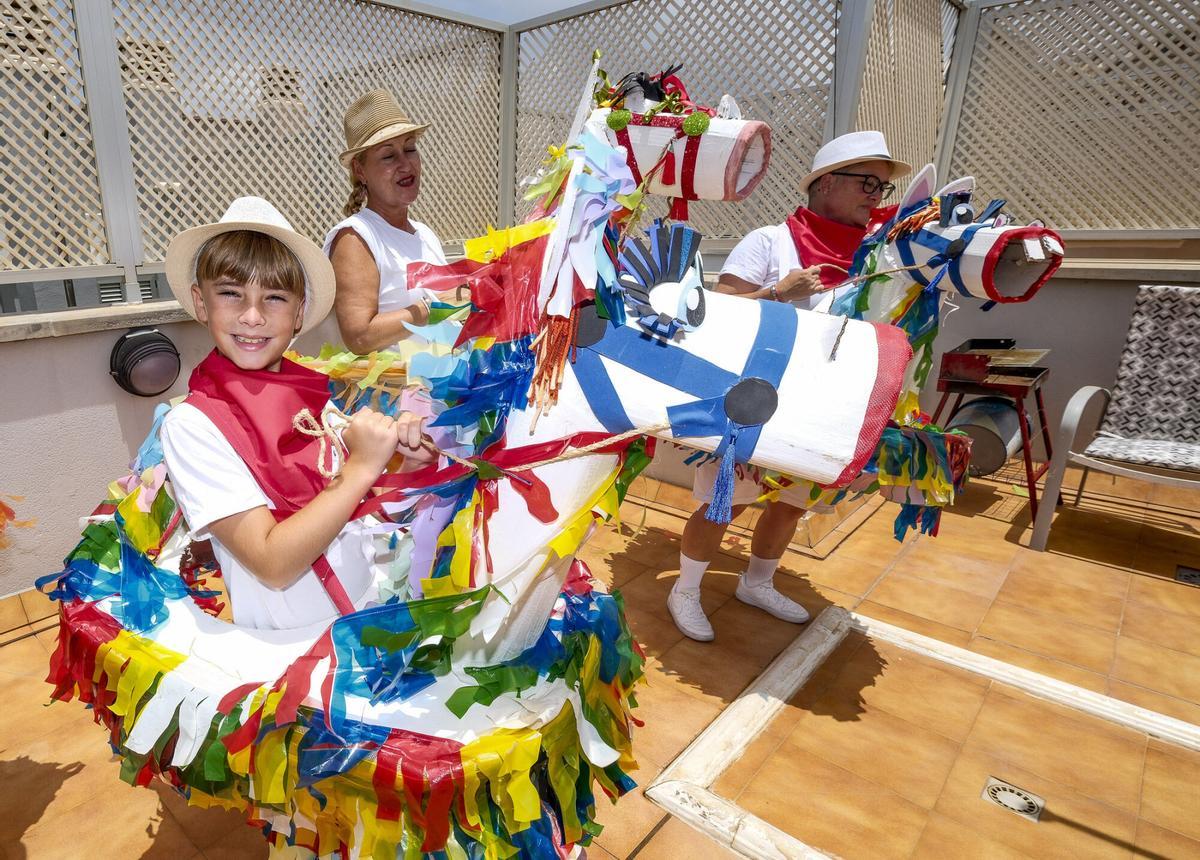 Los caballitos de fuego de la familia Domínguez
