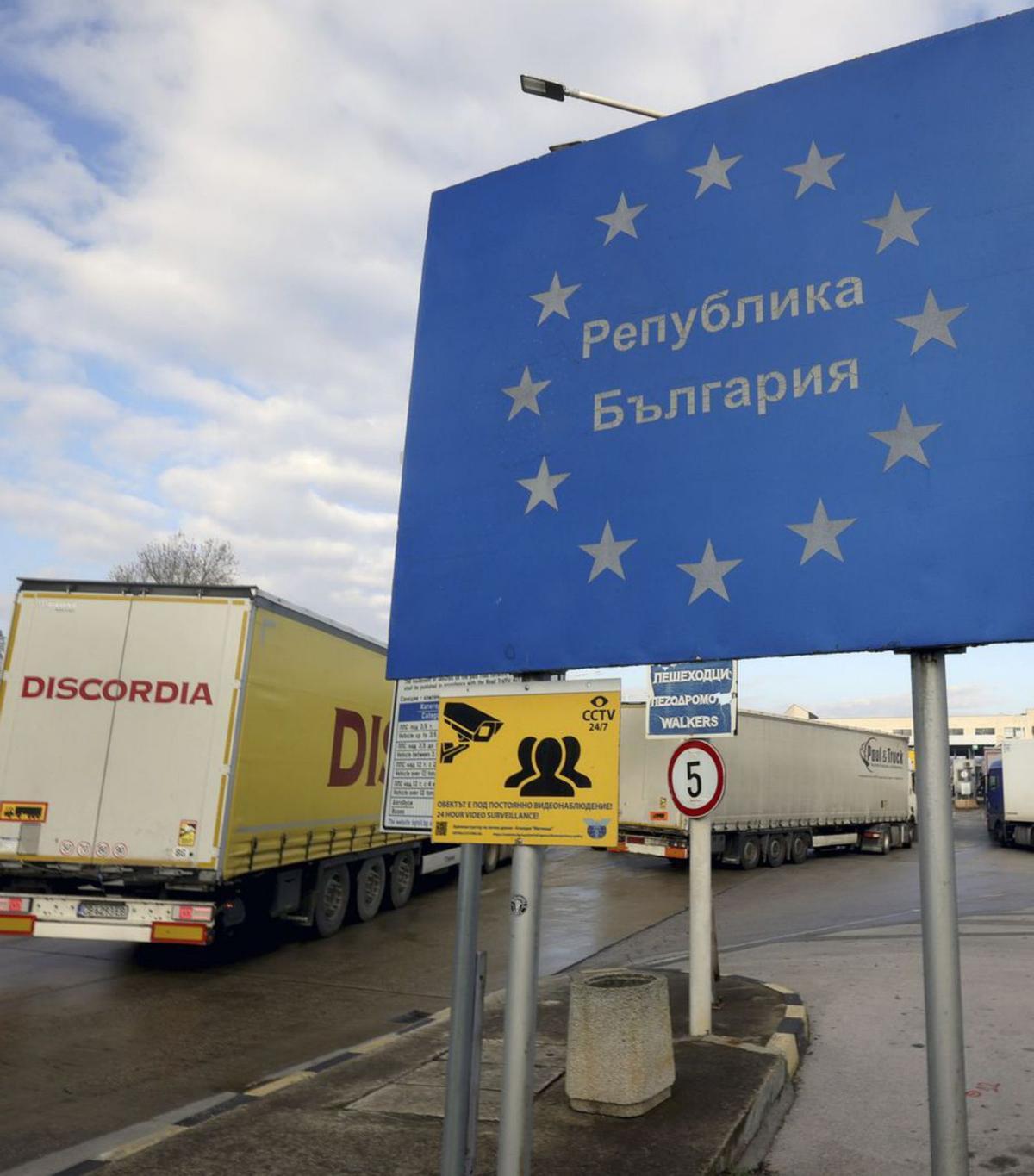Romania i Bulgària entren per fi en l’espai Schengen