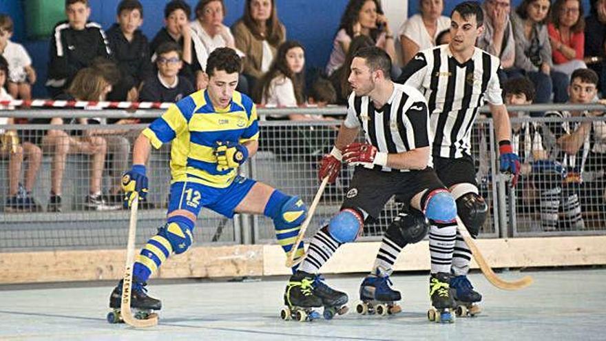 Partido entre Compañía y Dominicos, disputado el año pasado en la OK Bronce.