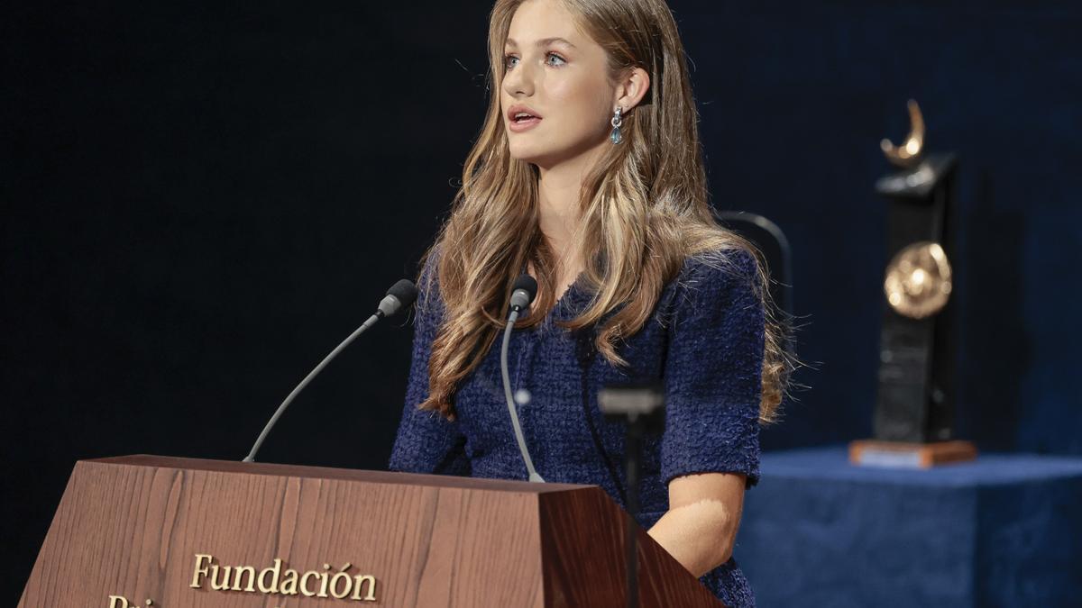 Los mejores looks de la princesa Leonor en los Premios Princesa de Asturias