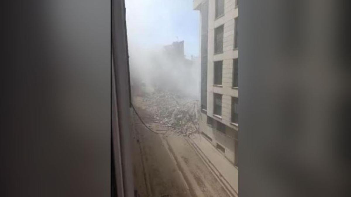 Moment de l'esfondrament d' un edifici de cinc plantes a Terol