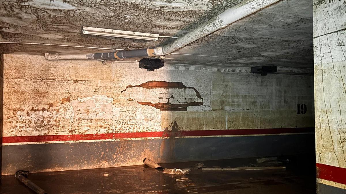 Así quedo el garaje tras la dana en la comunidad de afectados de Massanassa