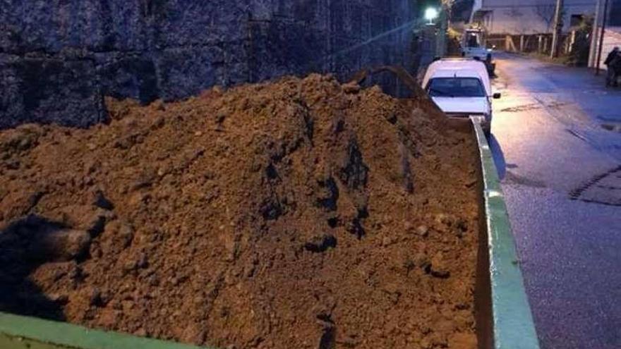 Estado en el que se encontraban los contenedores con tierra contaminada por lindano. // D. P.