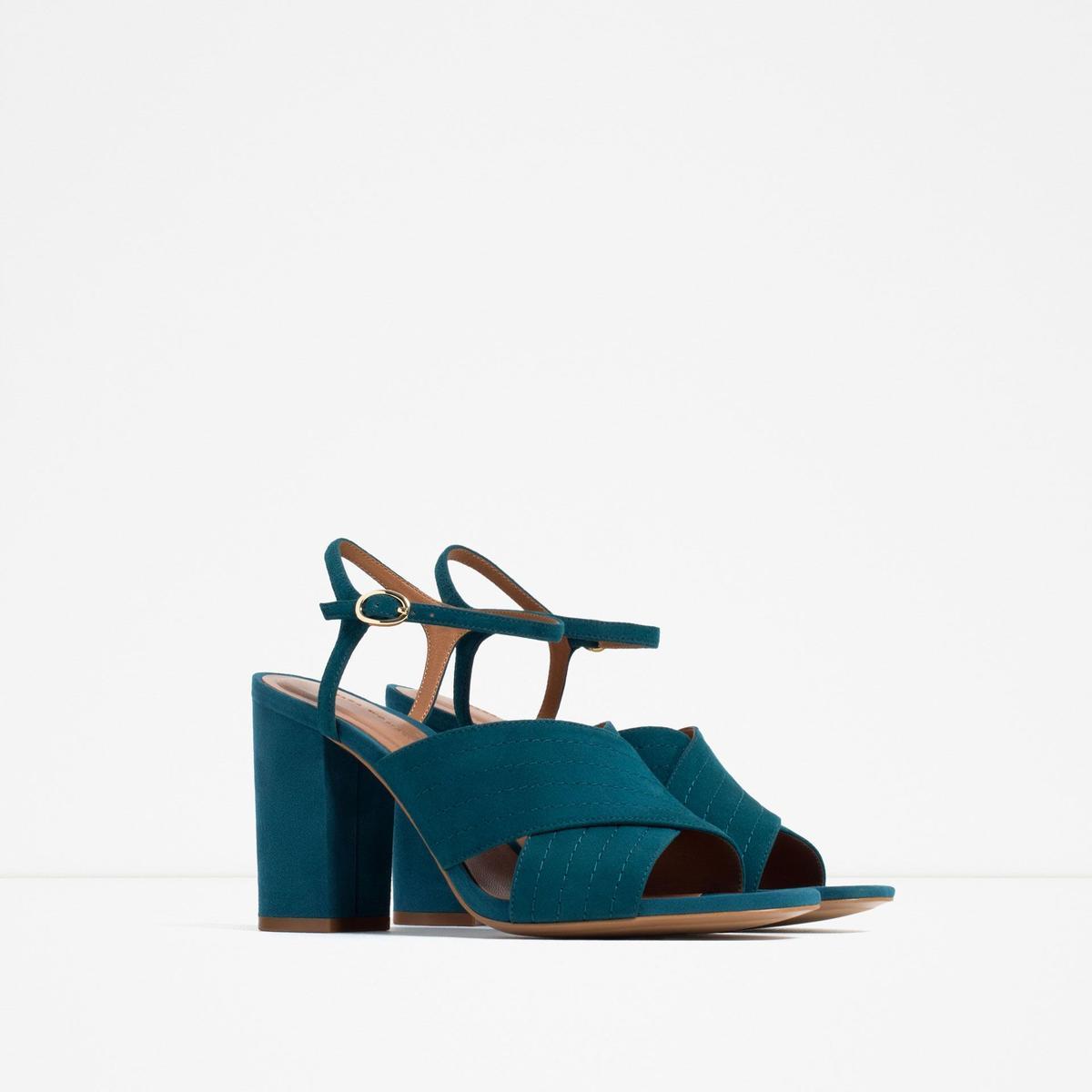 Rebajas 2016, sandalias de ante de Zara (25,99€)