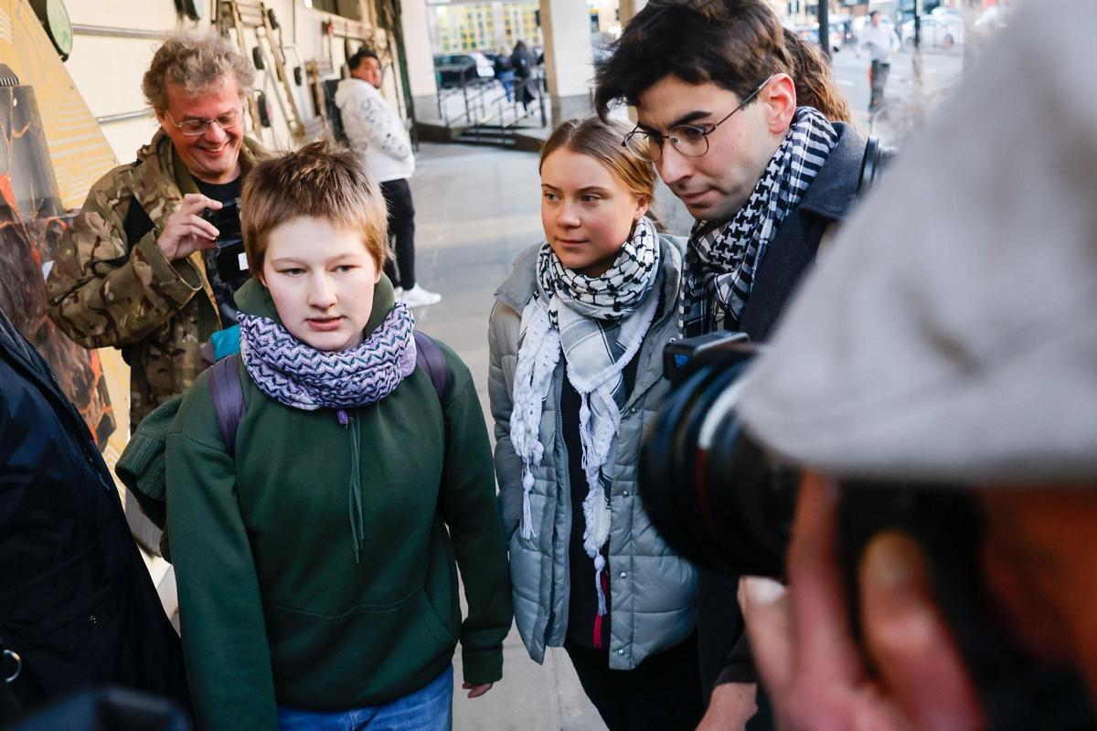 Greta Thunberg llega a su juicio en Londres