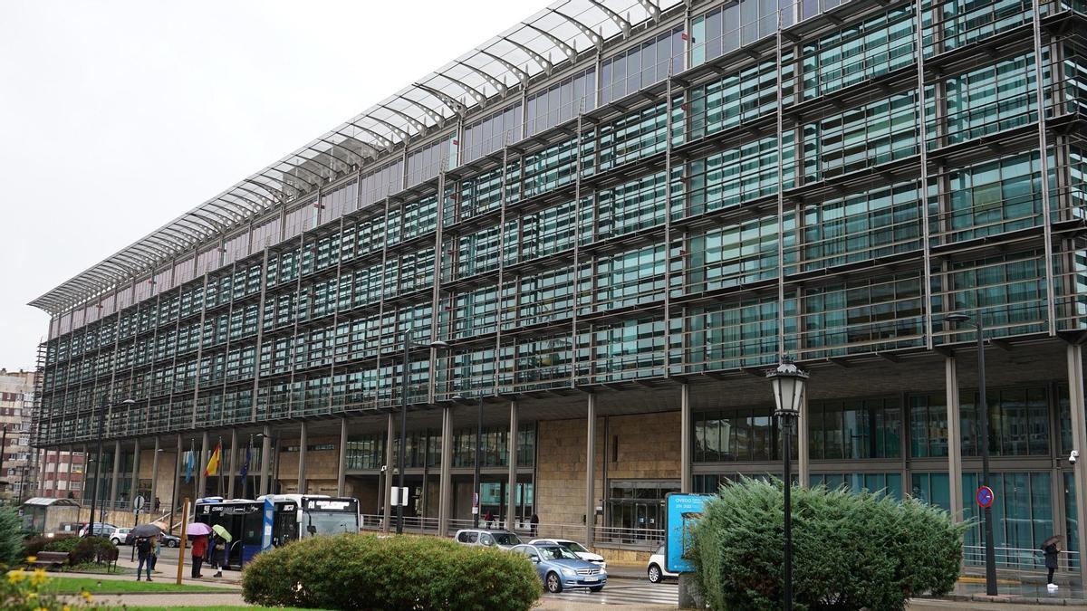 Edificio de consejerías del Principado en Oviedo.