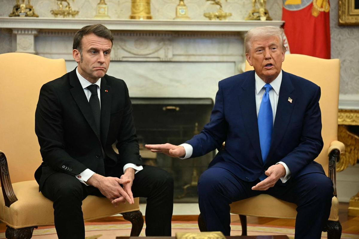 El presidente francés, Emmanuel Macron, y el de EEUU, Donald Trump, durante una visita del primero a la Casa Blanca el 24 de febrero de 2025.