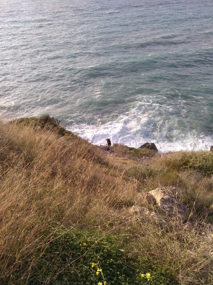 Así ha sido el espectacular rescate de dos jóvenes en Bahía Azul