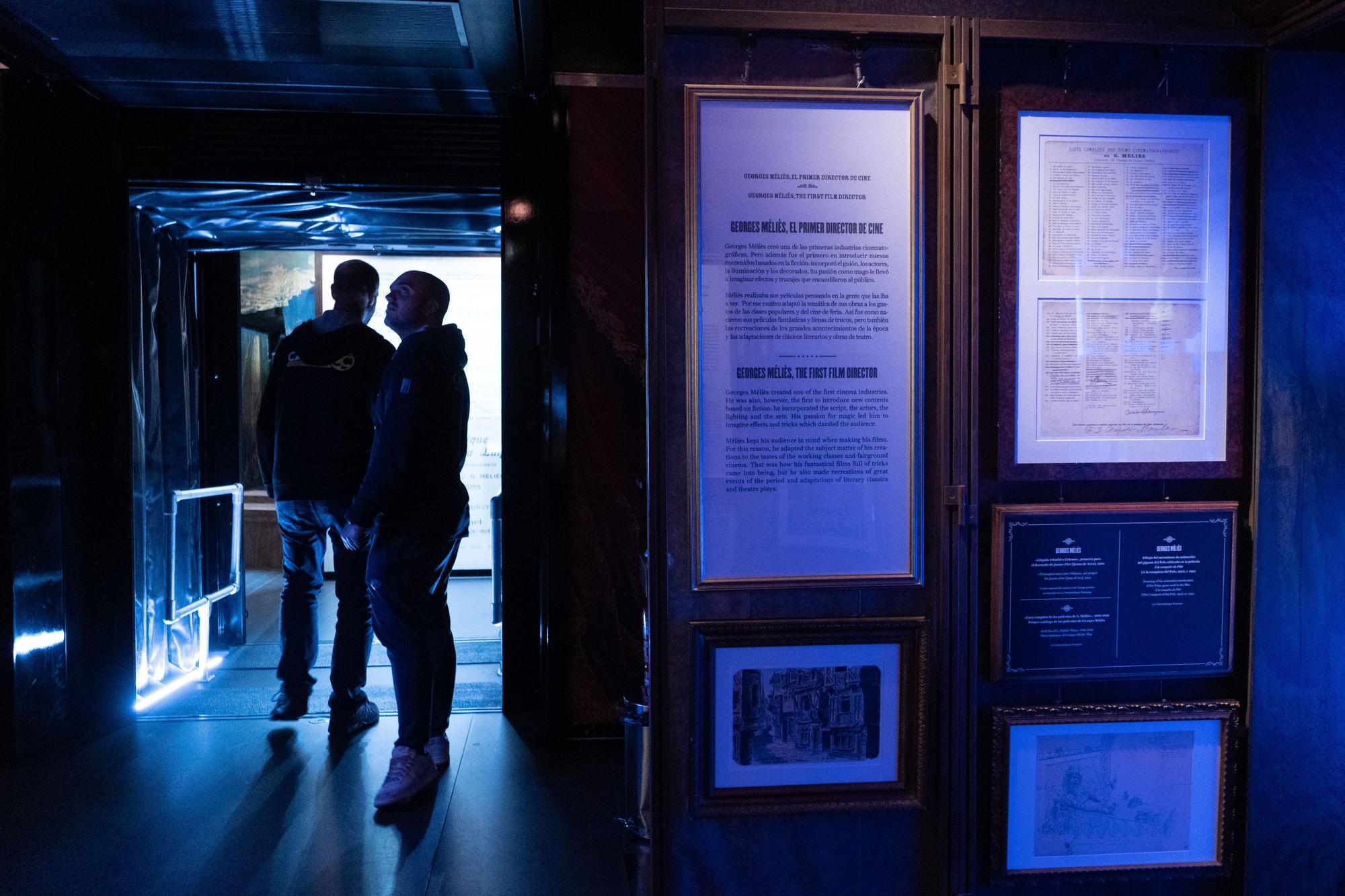 GALERÍA | Esto es lo que te espera en la exposición de La Caixa sobre George Méliès en la Plaza Mayor