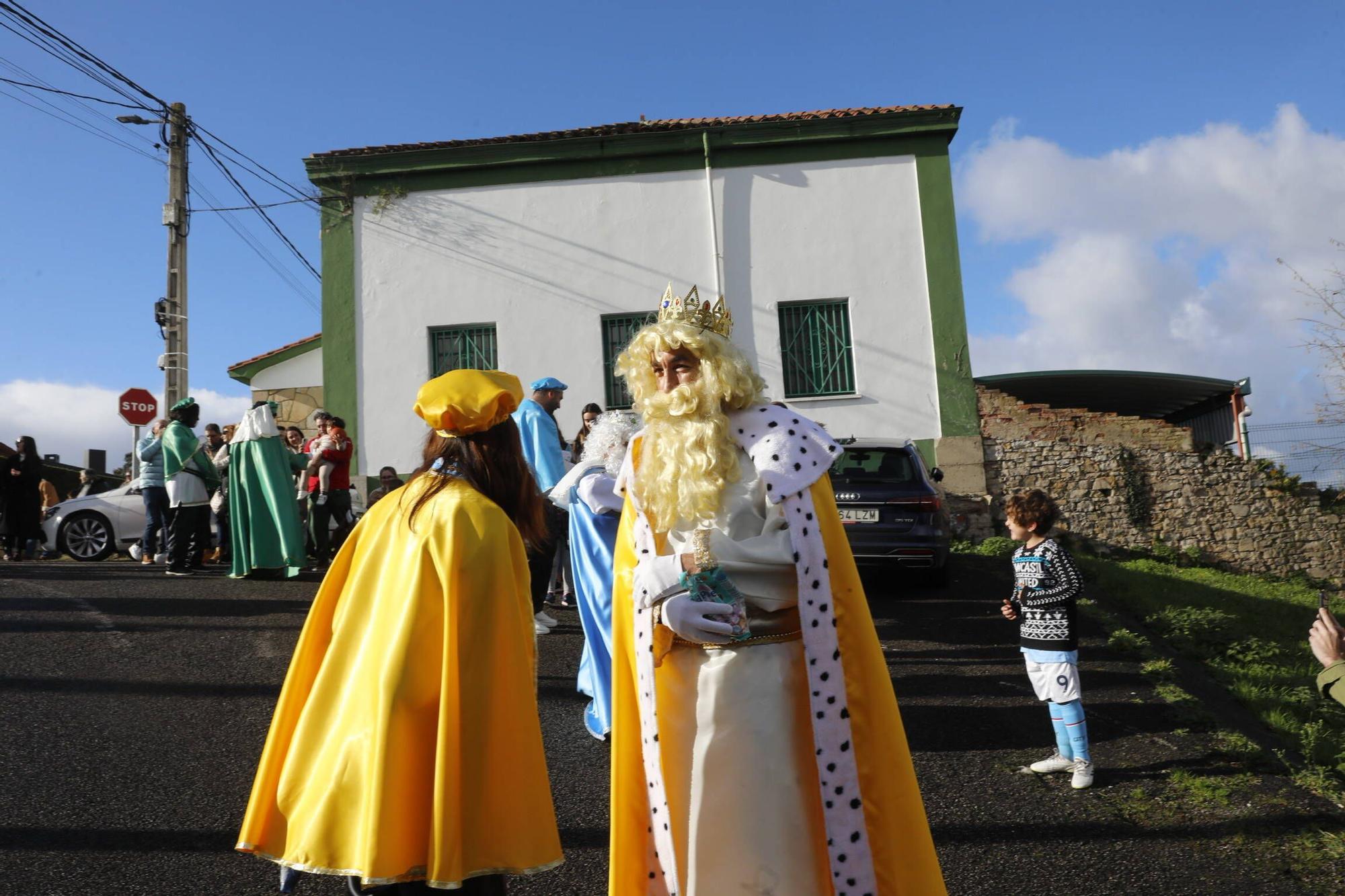 Así fue la cabalgata de Reyes en Porceyo (en imágenes)