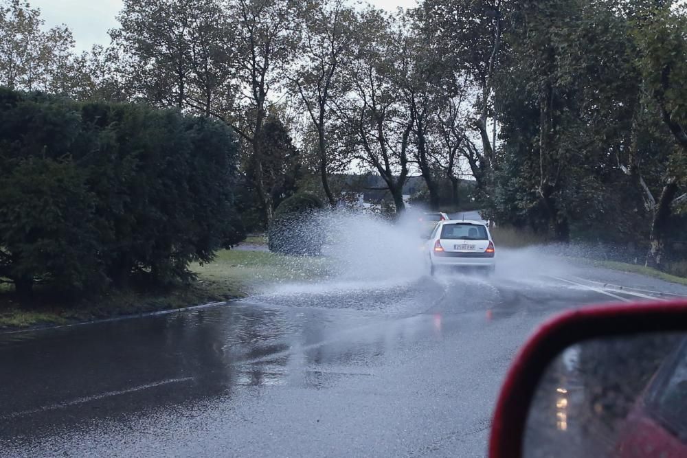 Inundaciones en la comarca de Avilés, ayer